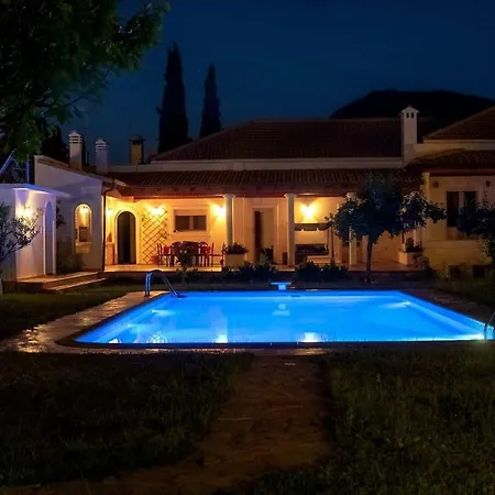 Beautiful With Private Garden And Pool Вилла *