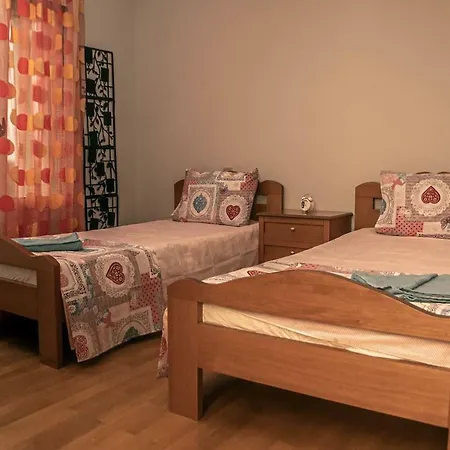 Beautiful With Private Garden And Pool * Souli