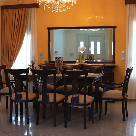Вилла Beautiful With Private Garden And Pool *