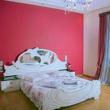 Beautiful With Private Garden And Pool * Souli