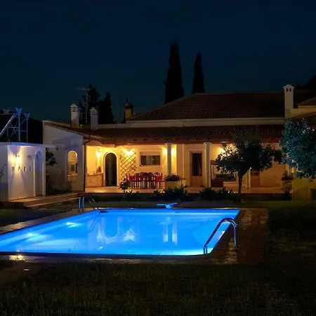 Beautiful With Private Garden And Pool Вилла Souli